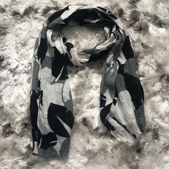 Scarf - Picture 2 of 2